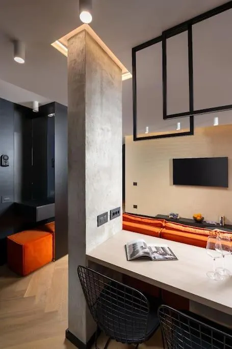 Amber - Central Luxury Apartment By Selestate Bucharest